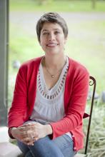 Ariana Salas Castillo headshot